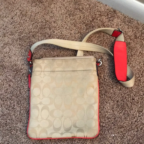 Coach Crossbody purse - Picture 2 of 3